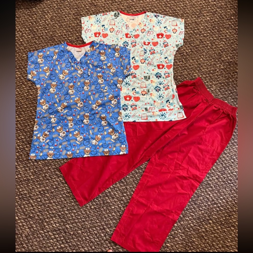 Bundle of Cute Medical Scrubs – Breathable & Stretchy | Size M